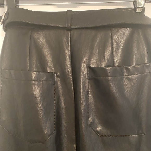 Frankie Shop Vegan Leather Pants with belt, jogger style - Picture 4 of 7